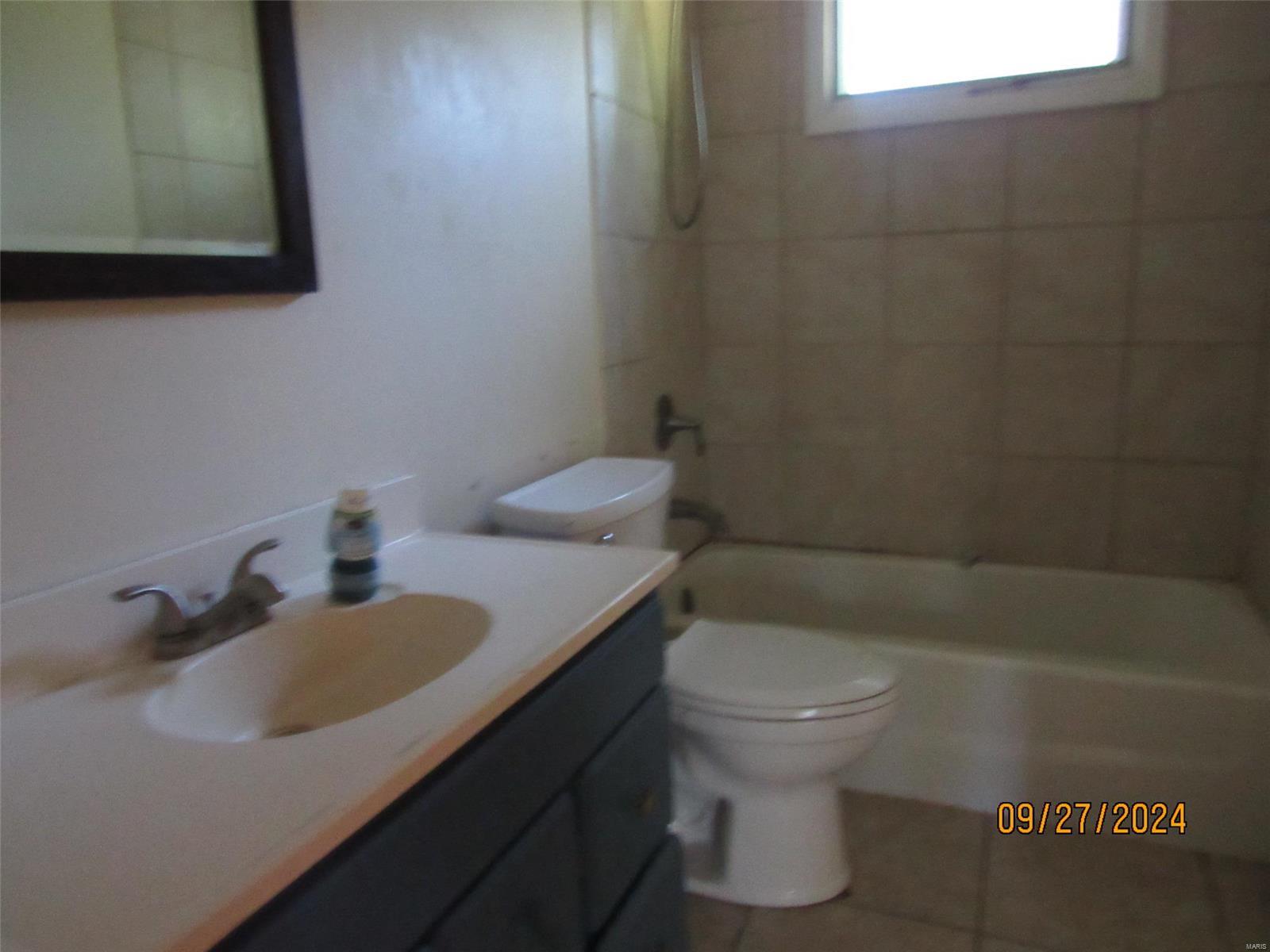 Clarksville, Missouri 63336, United States, 3 Bedrooms Bedrooms, ,2 BathroomsBathrooms,Residential,Pending,41803