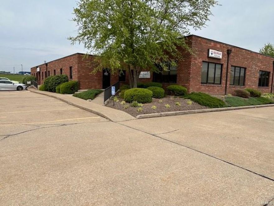 Located in a great location near I-55 is this multi-tenant office building with paved-off-street parking and excellent signage.  Space includes open areas, private offices, breakroom and area for a conference room. Location: City