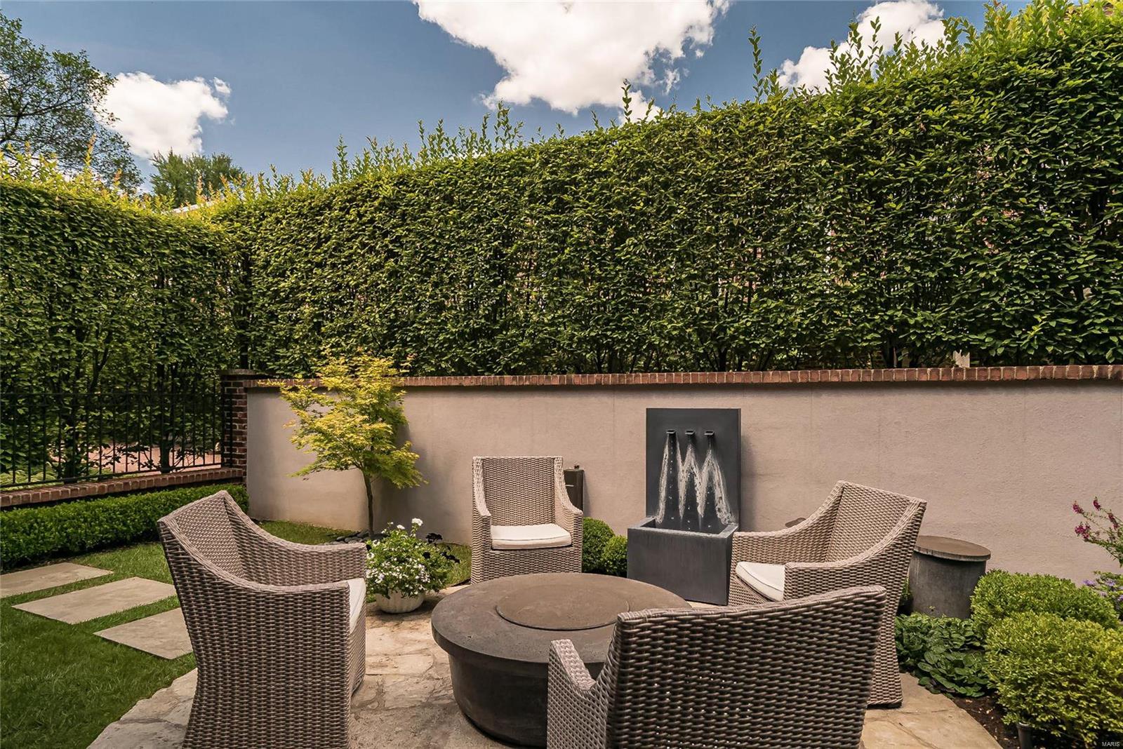 Maryland Place Condos - Residential