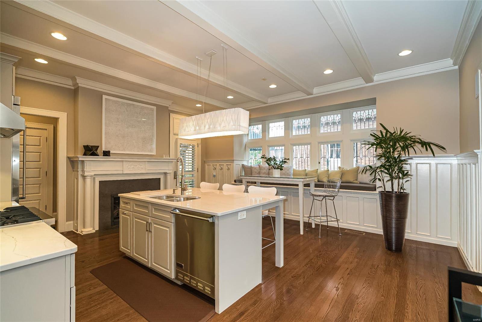 Maryland Place Condos - Residential