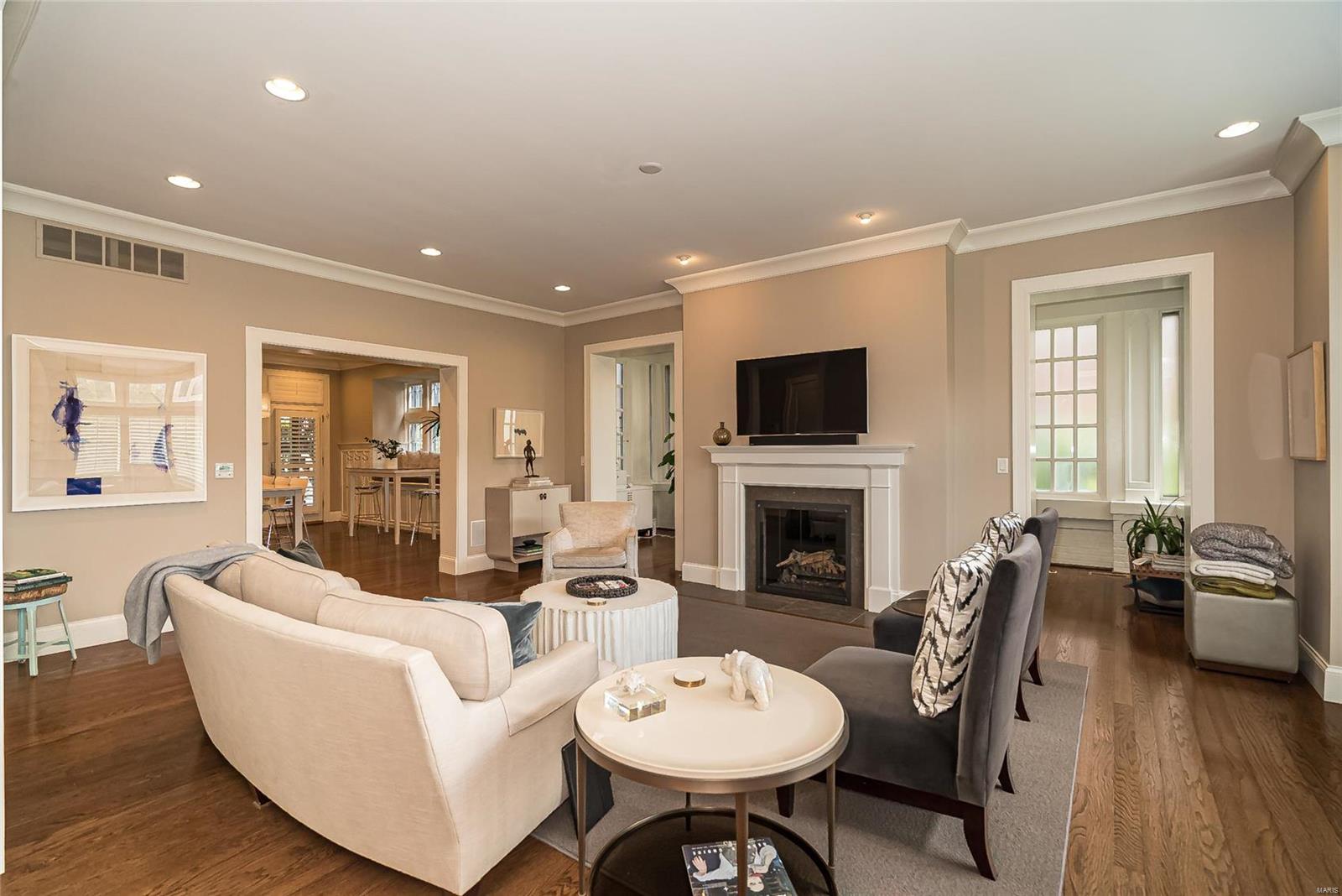 Maryland Place Condos - Residential