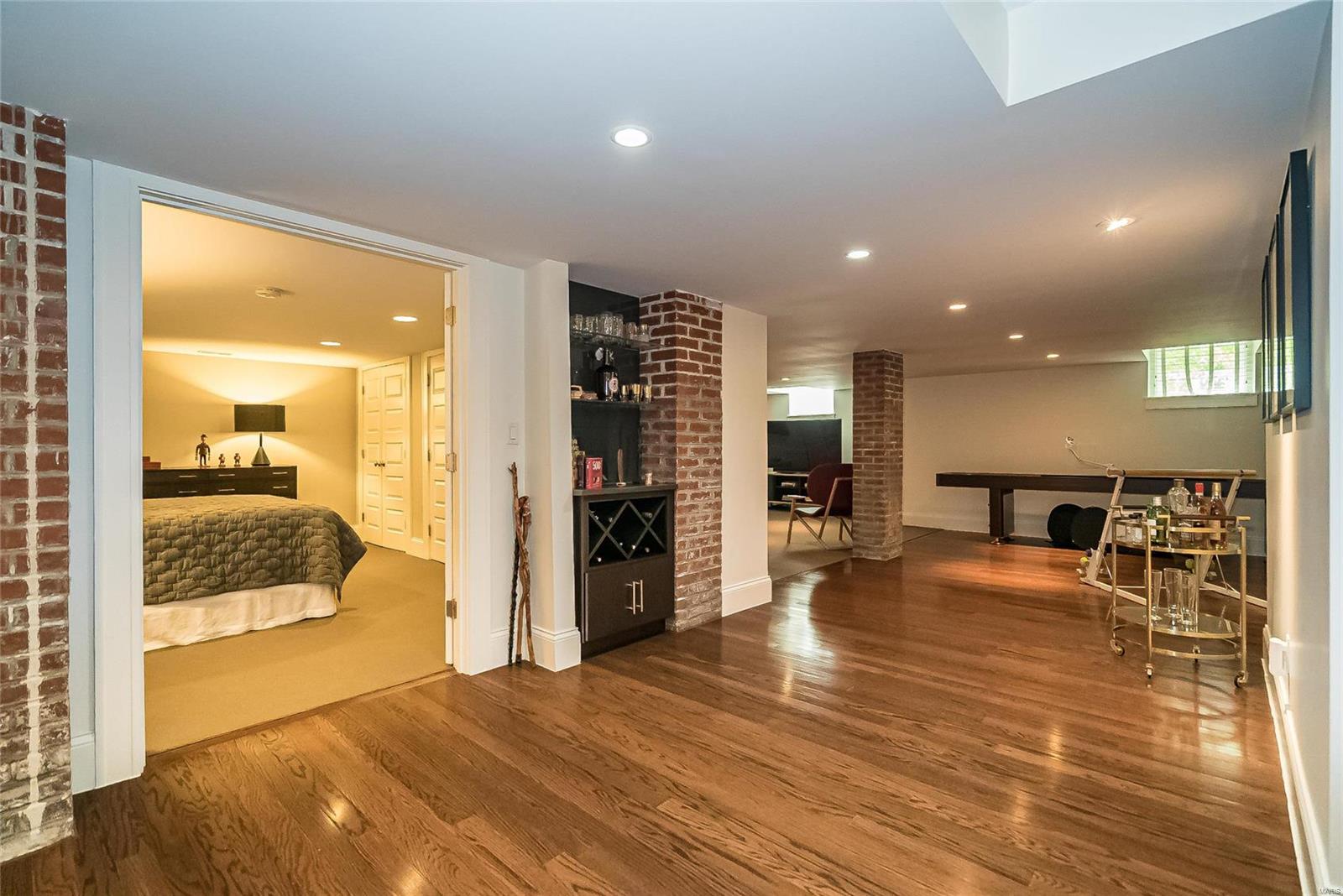 Maryland Place Condos - Residential