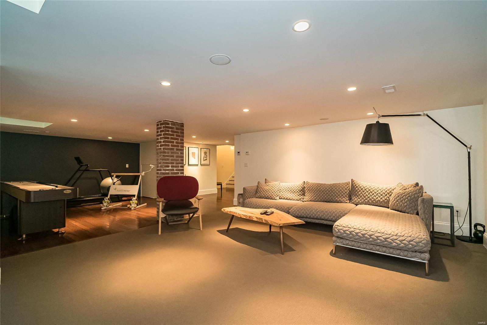 Maryland Place Condos - Residential