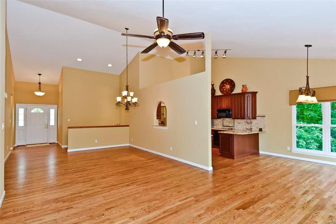 Pine Bluff Villas - Residential