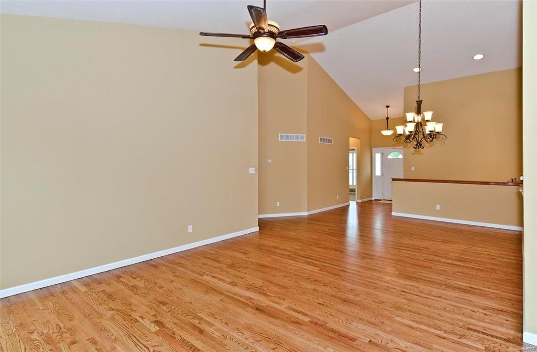 Pine Bluff Villas - Residential
