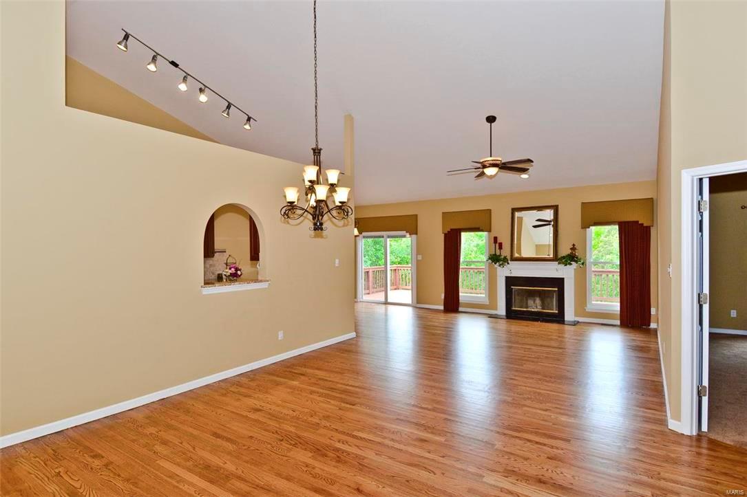 Pine Bluff Villas - Residential