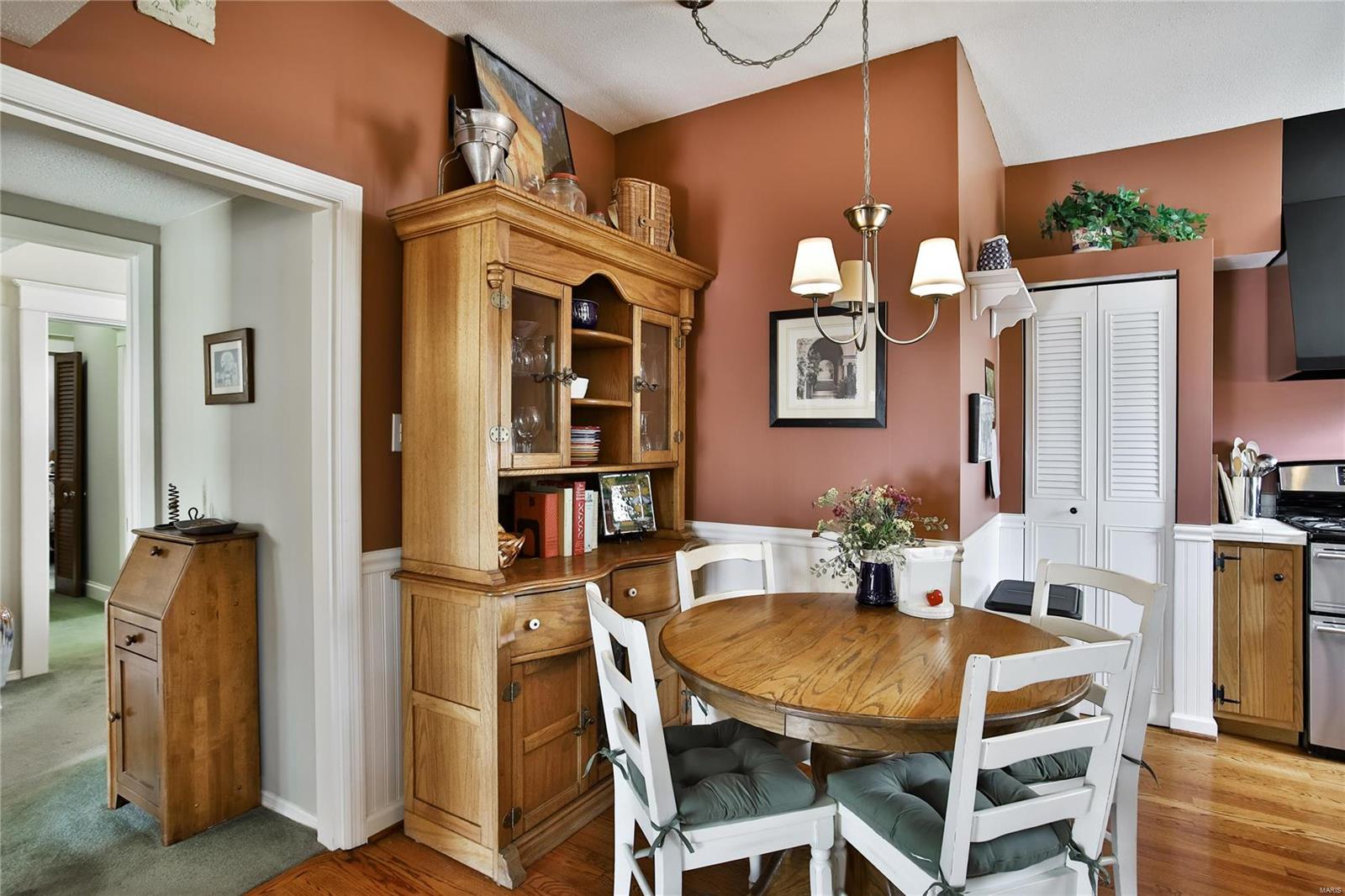 St Louis, Missouri 63119, United States, 3 Bedrooms Bedrooms, ,2 BathroomsBathrooms,Residential,Active,82071