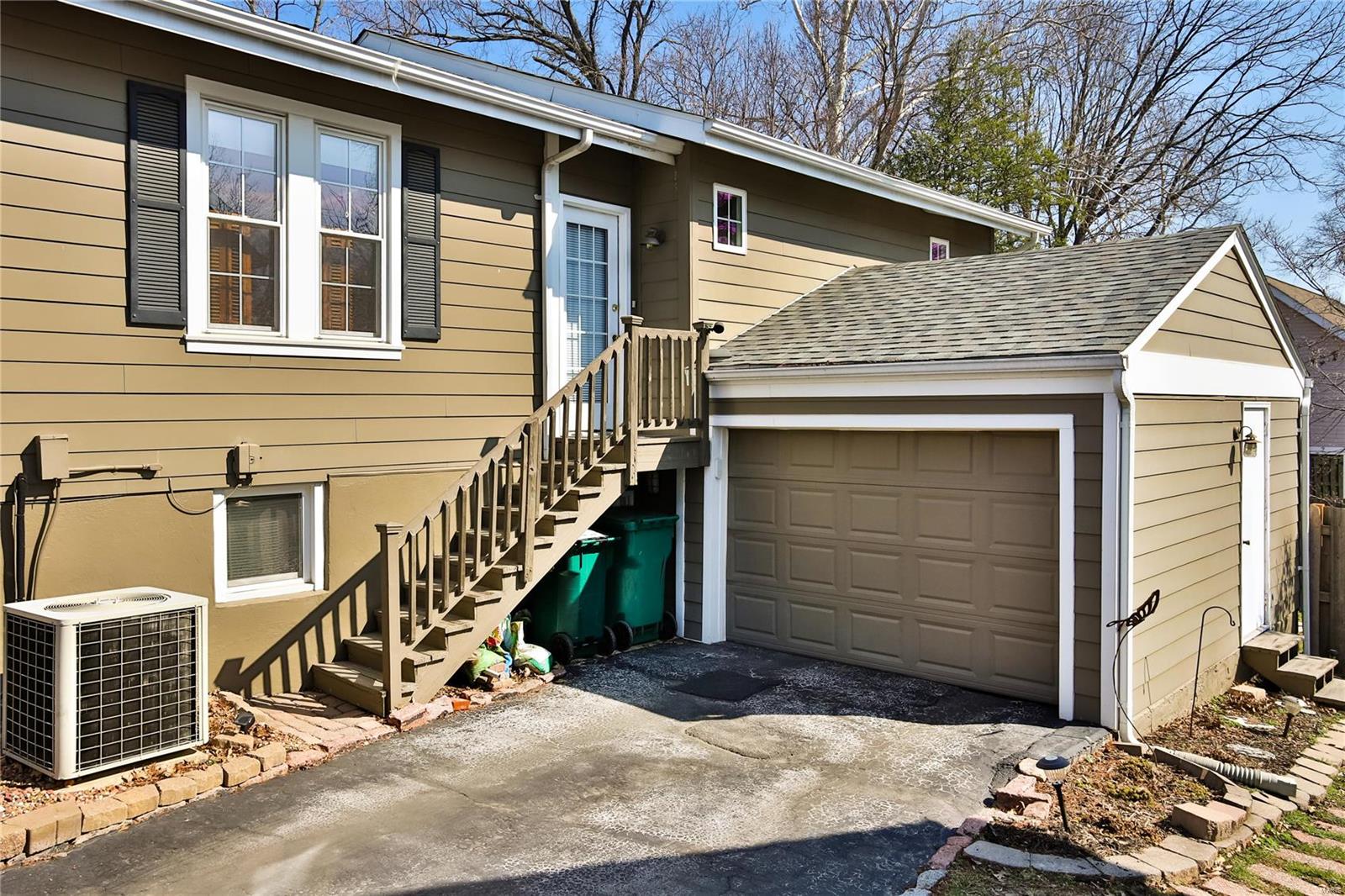 St Louis, Missouri 63119, United States, 3 Bedrooms Bedrooms, ,2 BathroomsBathrooms,Residential,Active,82071