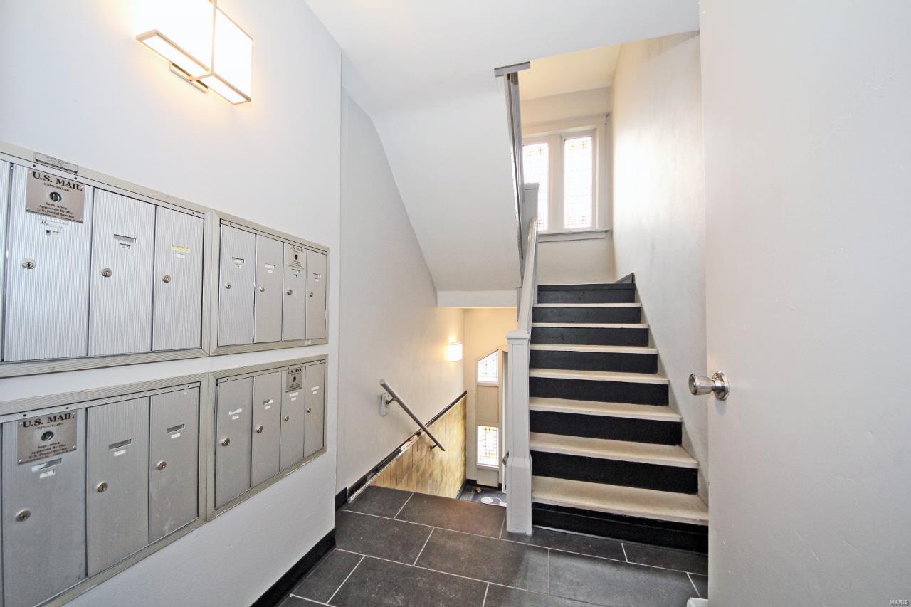 Debaliviere Place - Residential Income