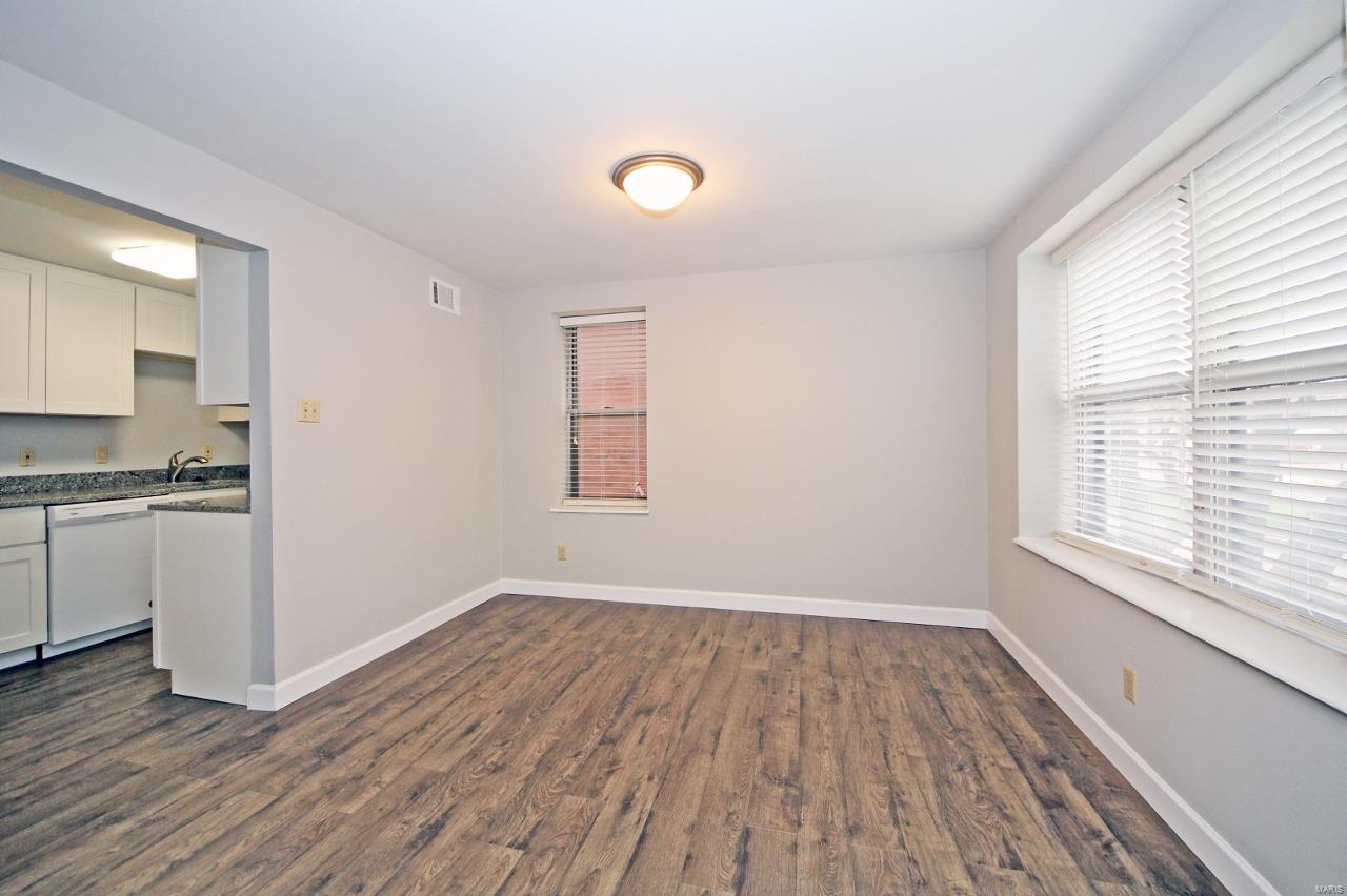 Debaliviere Place - Residential Income