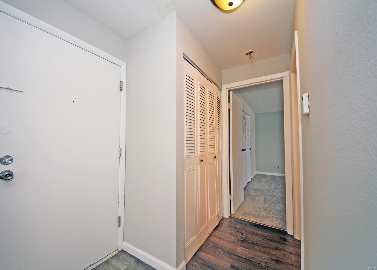 Debaliviere Place - Residential Income