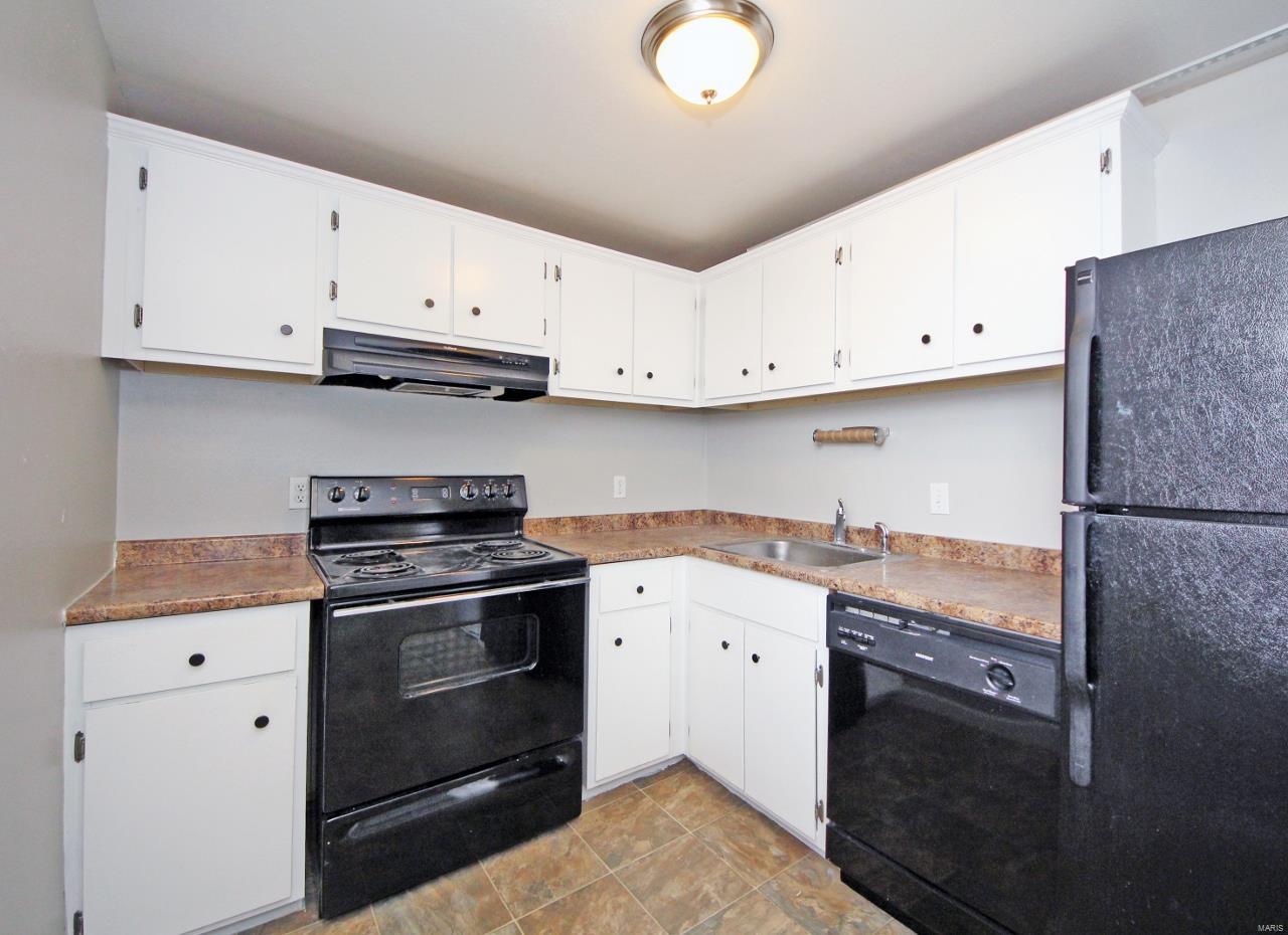 Debaliviere Place - Residential Income