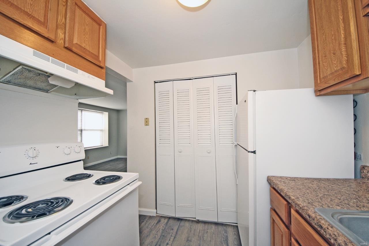 Debaliviere Place - Residential Income