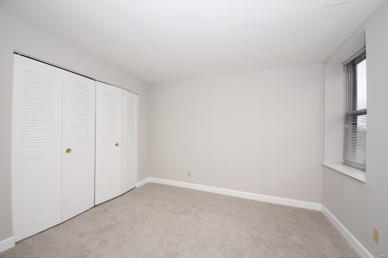 Debaliviere Place - Residential Income