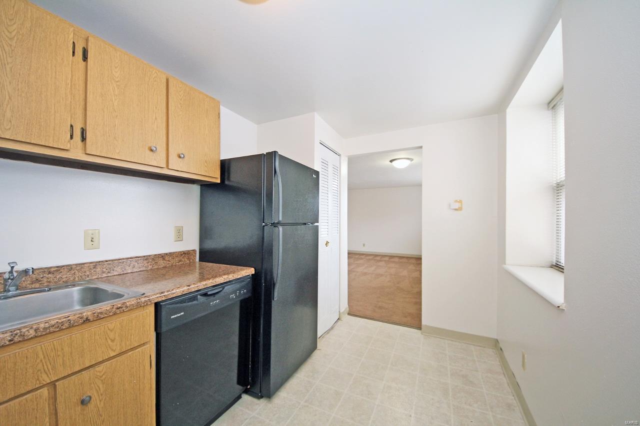 Debaliviere Place - Residential Income