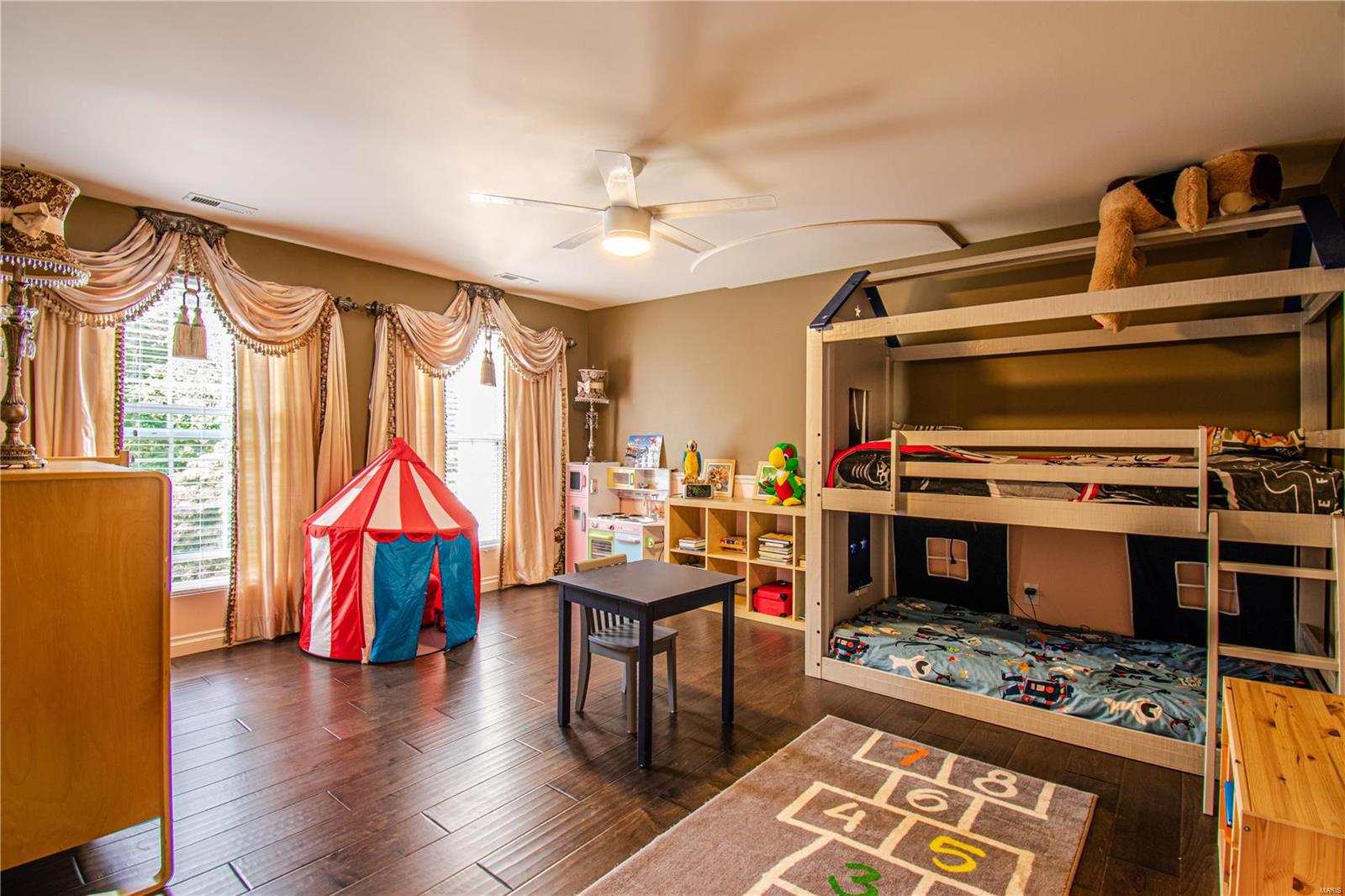 Dresser Hill - Residential