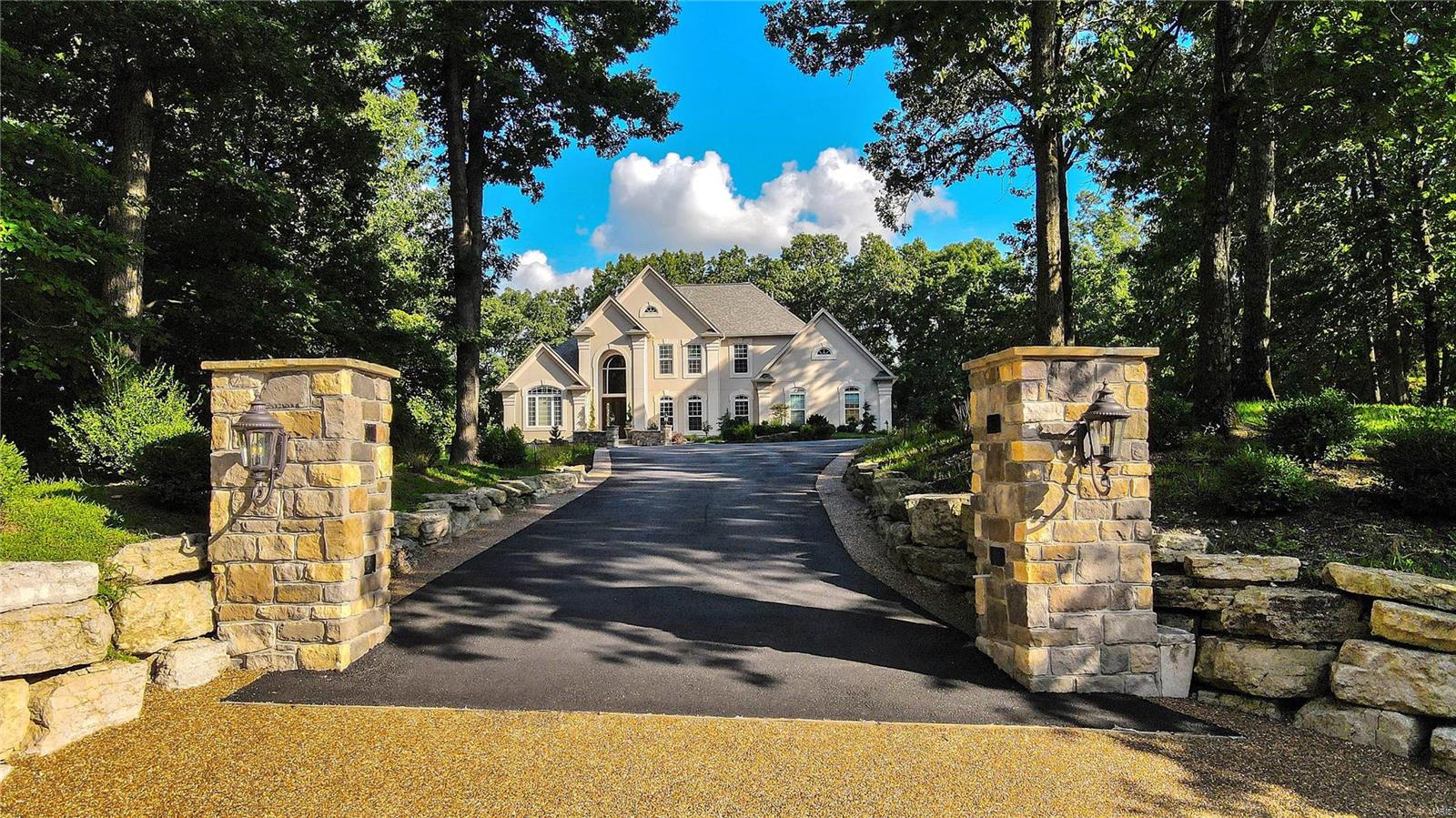 Dresser Hill - Residential