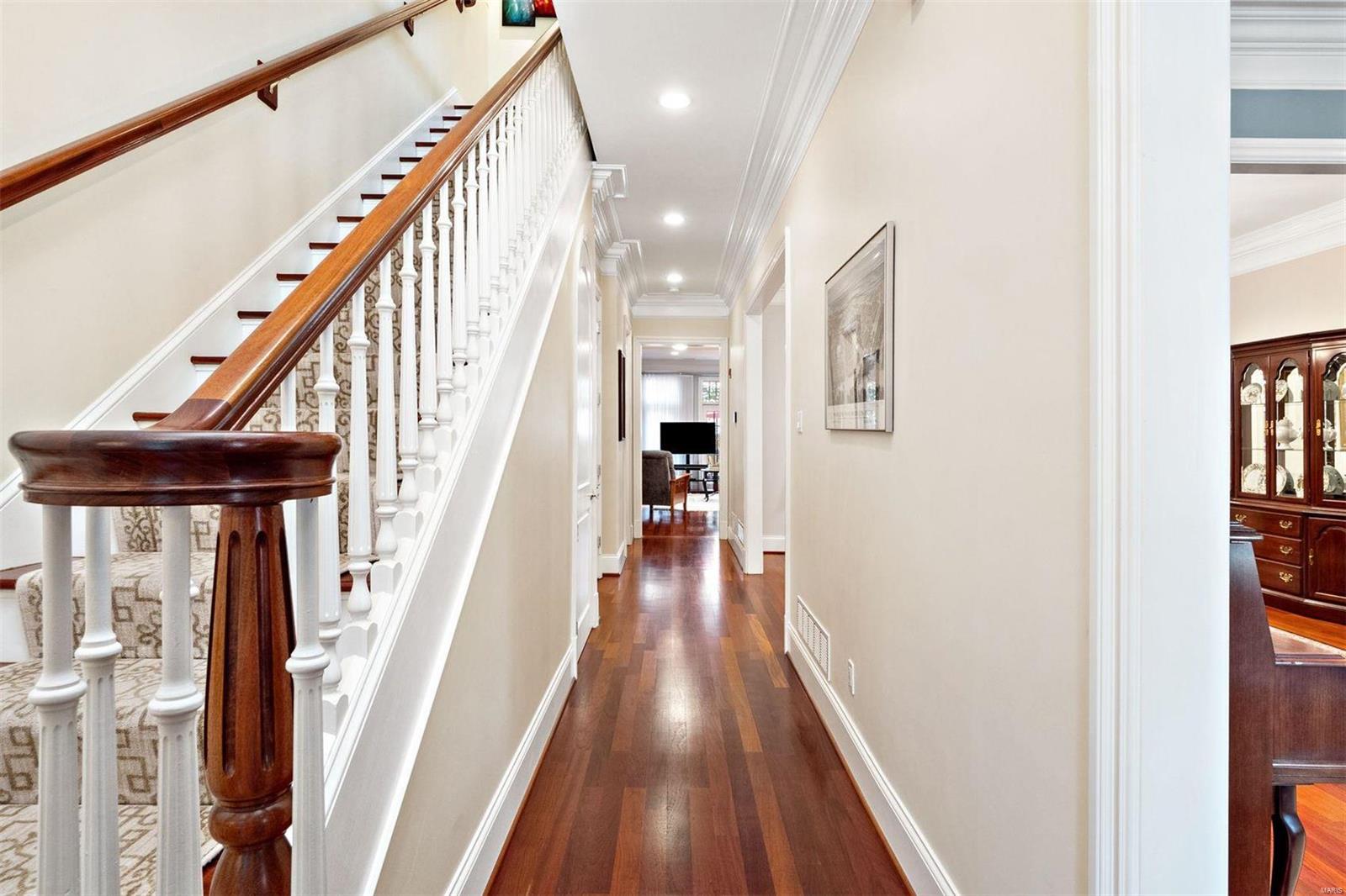 Villas Of Clayton Gardens The Condomin - Residential