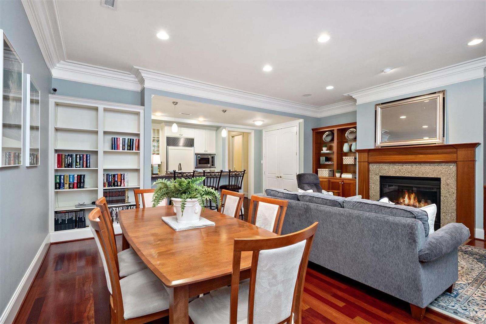 Villas Of Clayton Gardens The Condomin - Residential