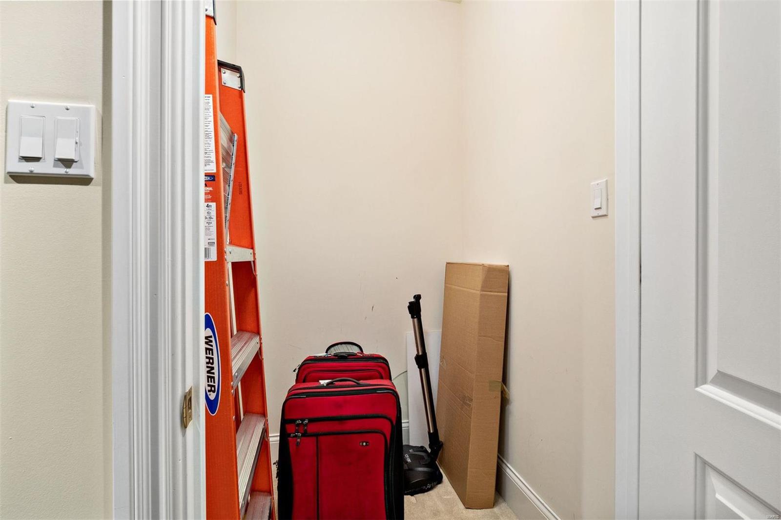 Villas Of Clayton Gardens The Condomin - Residential