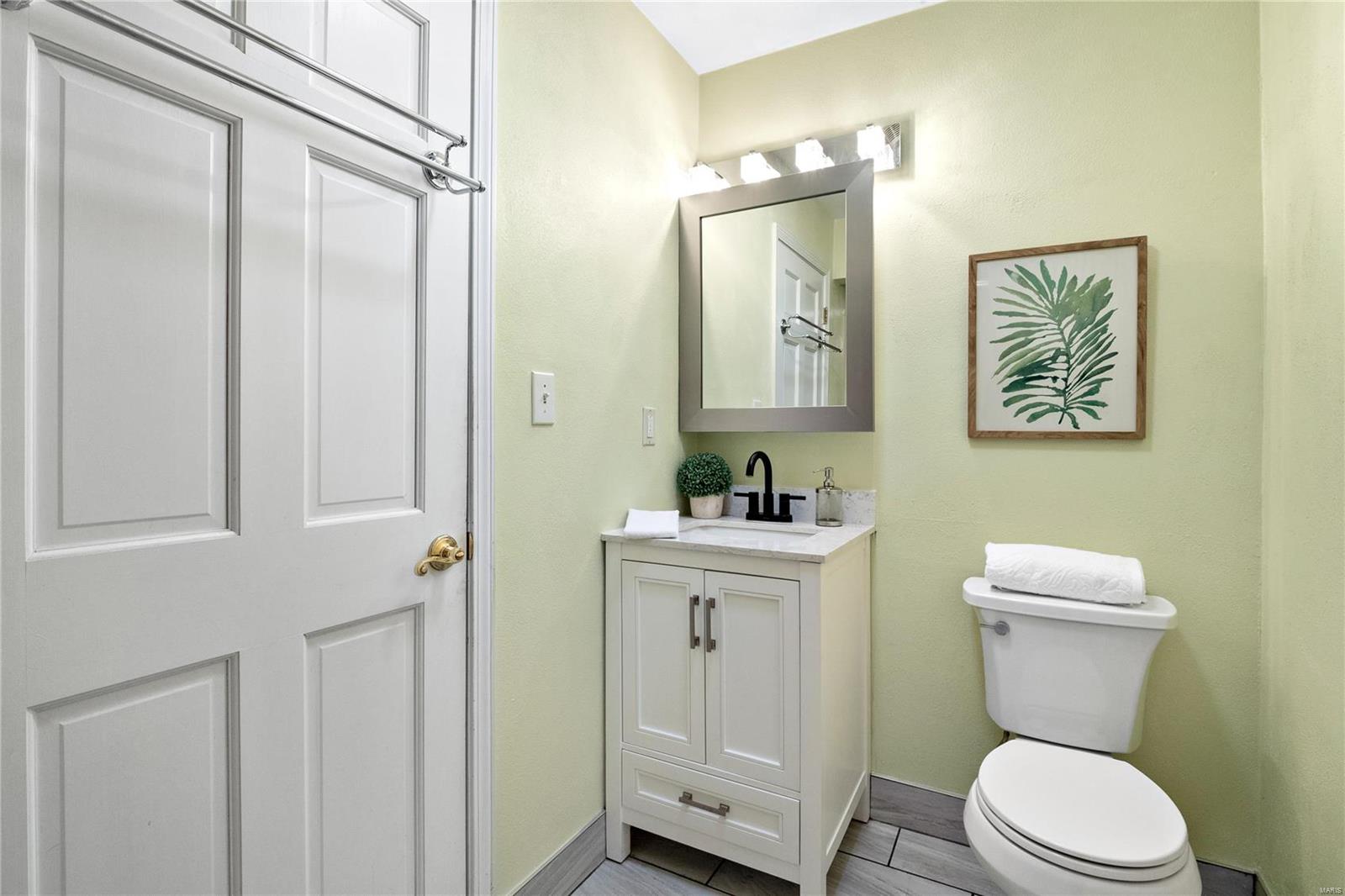 Troy, Illinois 62294, United States, 4 Bedrooms Bedrooms, ,3 BathroomsBathrooms,Residential,Pending,34005