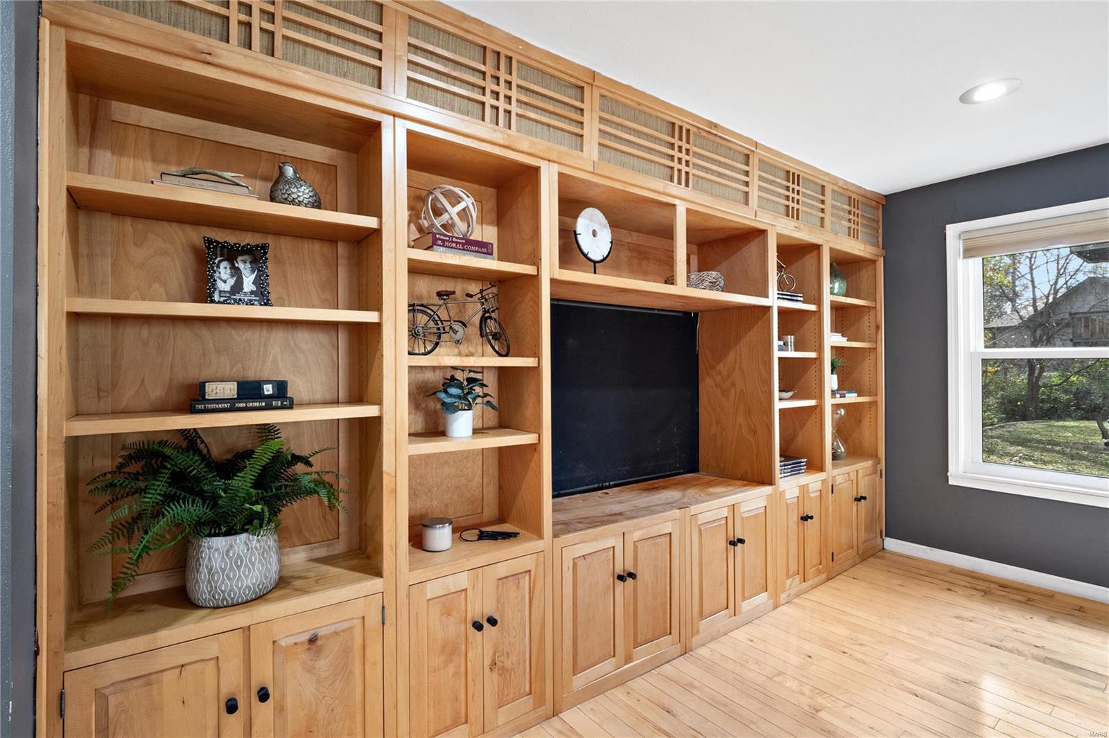 Troy, Illinois 62294, United States, 4 Bedrooms Bedrooms, ,3 BathroomsBathrooms,Residential,Pending,34005