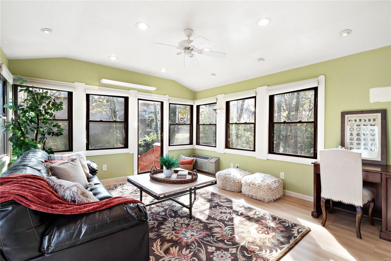 Troy, Illinois 62294, United States, 4 Bedrooms Bedrooms, ,3 BathroomsBathrooms,Residential,Pending,34005