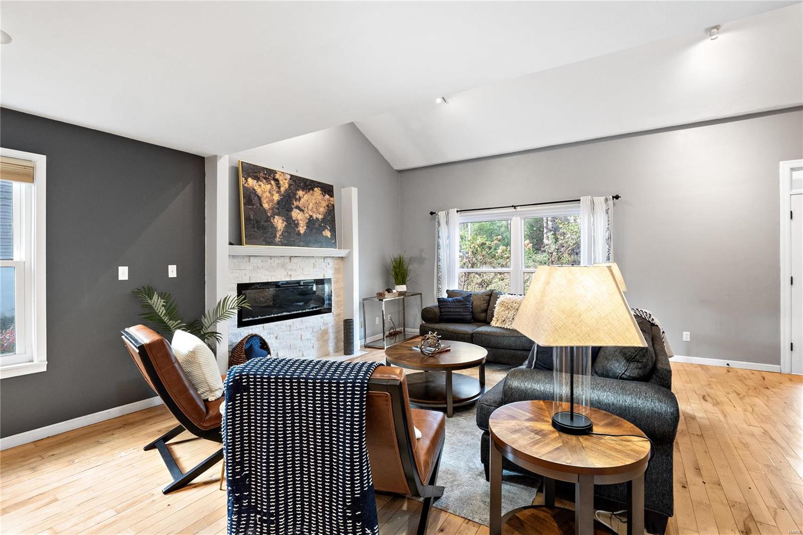 Troy, Illinois 62294, United States, 4 Bedrooms Bedrooms, ,3 BathroomsBathrooms,Residential,Pending,34005