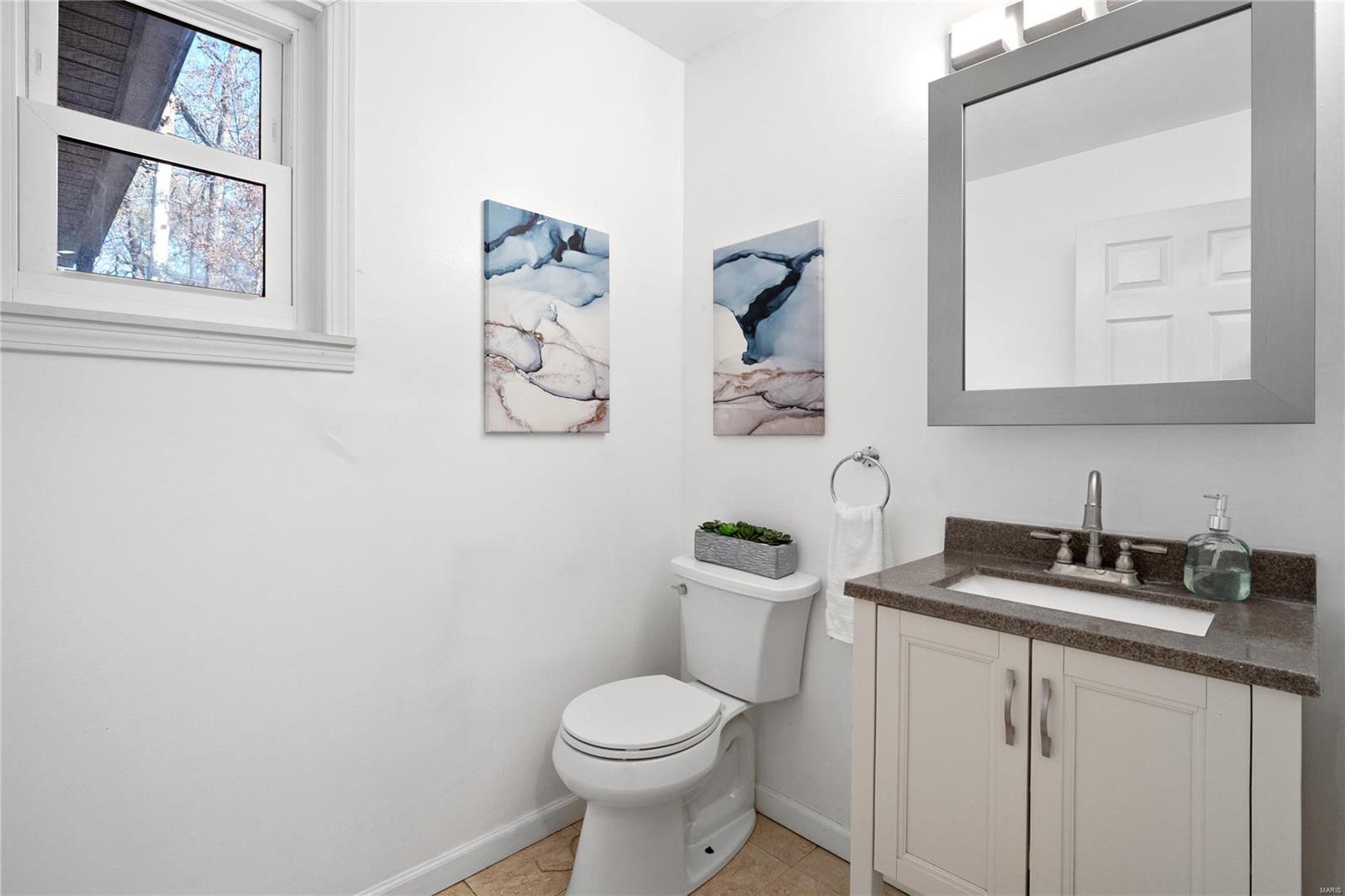 Troy, Illinois 62294, United States, 4 Bedrooms Bedrooms, ,3 BathroomsBathrooms,Residential,Pending,34005