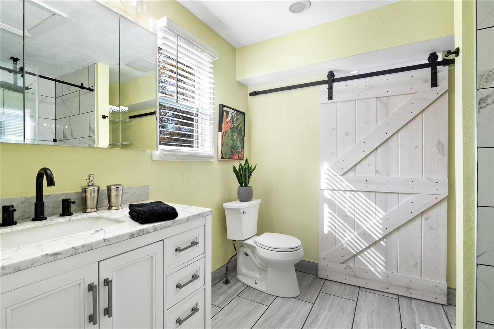 Troy, Illinois 62294, United States, 4 Bedrooms Bedrooms, ,3 BathroomsBathrooms,Residential,Pending,34005