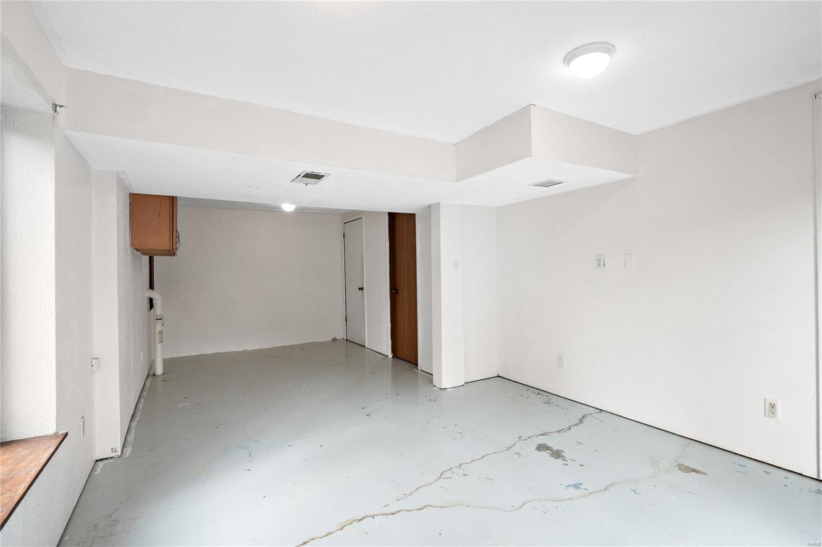 Troy, Illinois 62294, United States, 4 Bedrooms Bedrooms, ,3 BathroomsBathrooms,Residential,Pending,34005