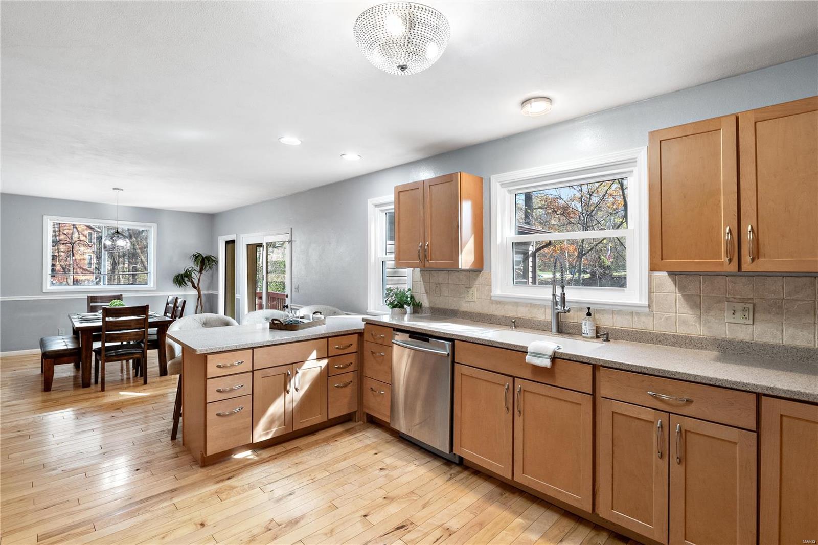 Troy, Illinois 62294, United States, 4 Bedrooms Bedrooms, ,3 BathroomsBathrooms,Residential,Pending,34005