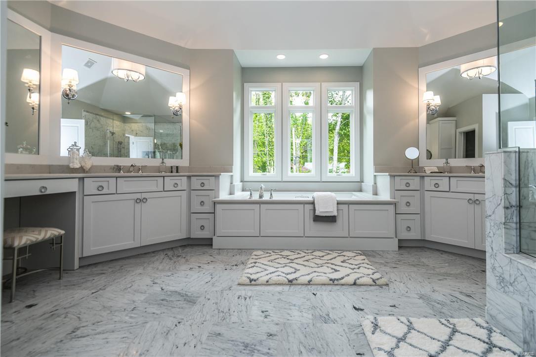 Frontenac Forest - Residential