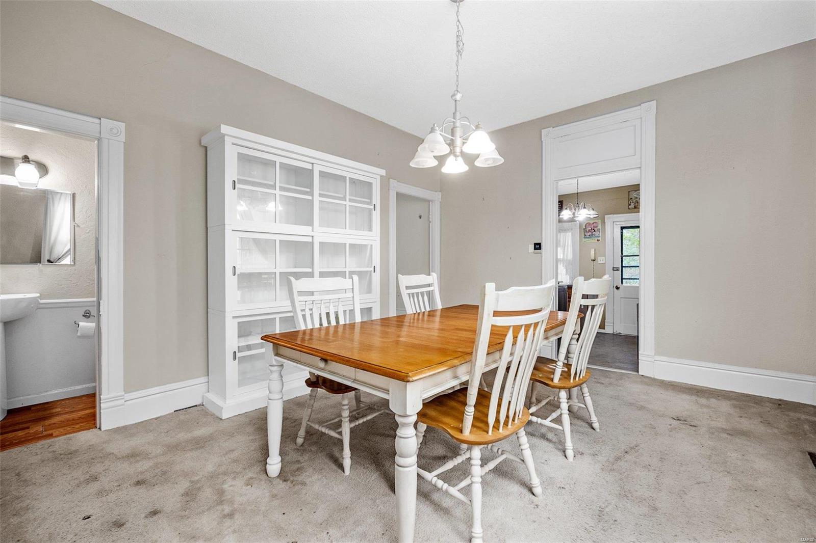 Estern Side/7th Street - Residential