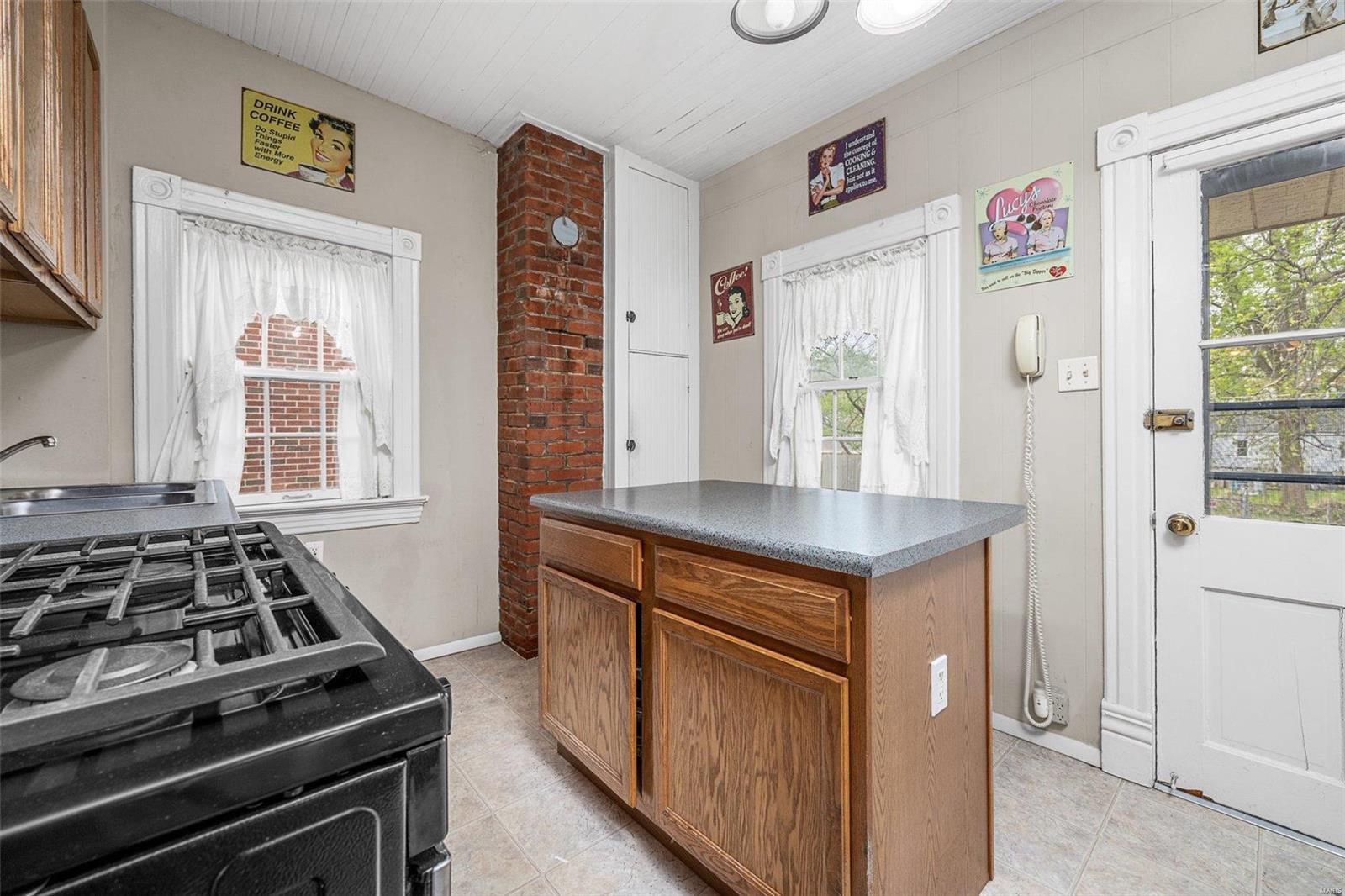 Estern Side/7th Street - Residential