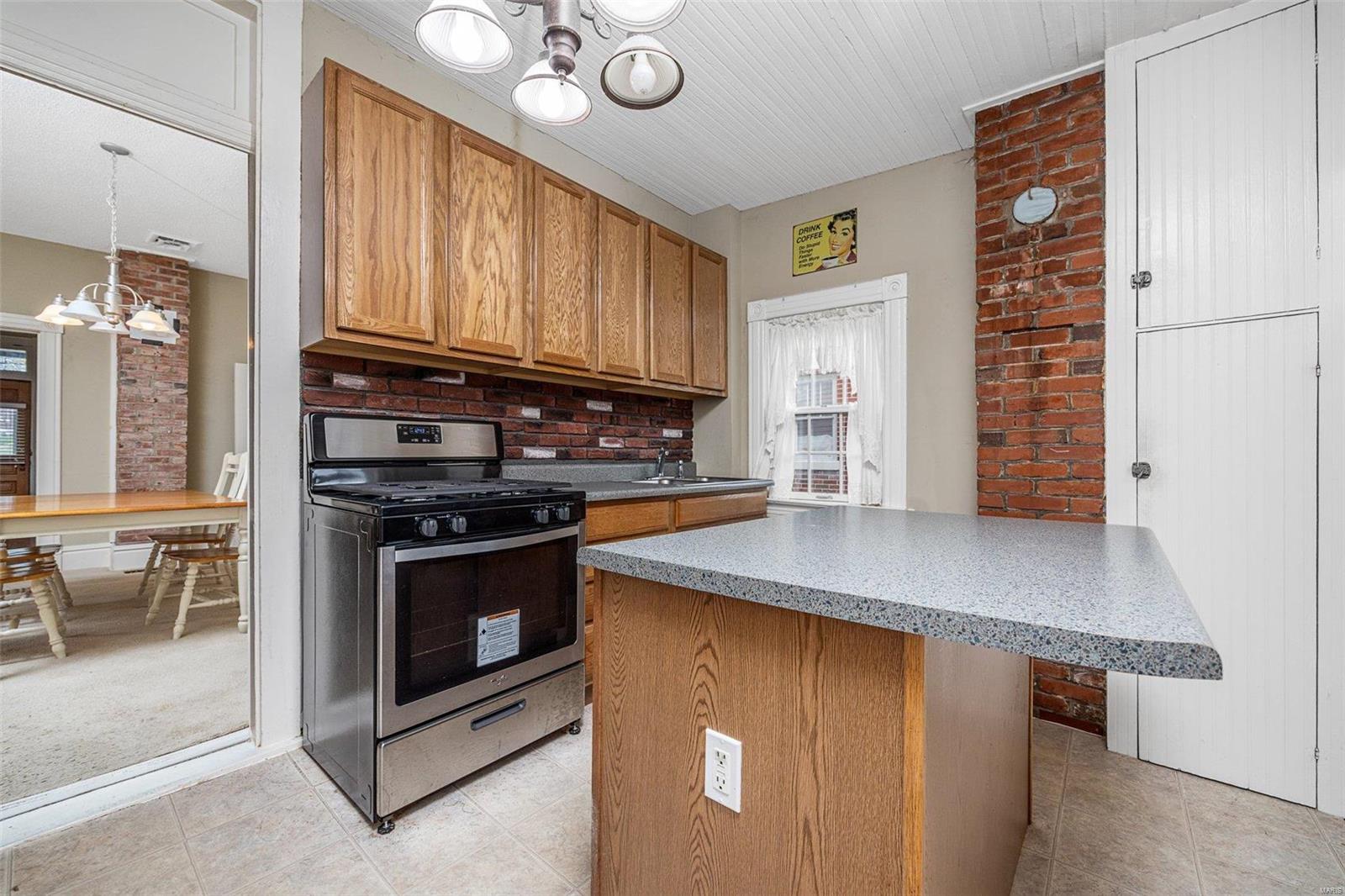 Estern Side/7th Street - Residential