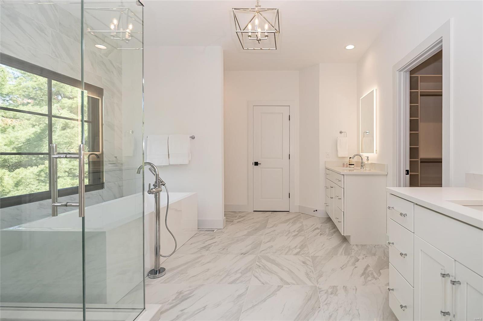 Meadowbrook Country Club Estates - Residential