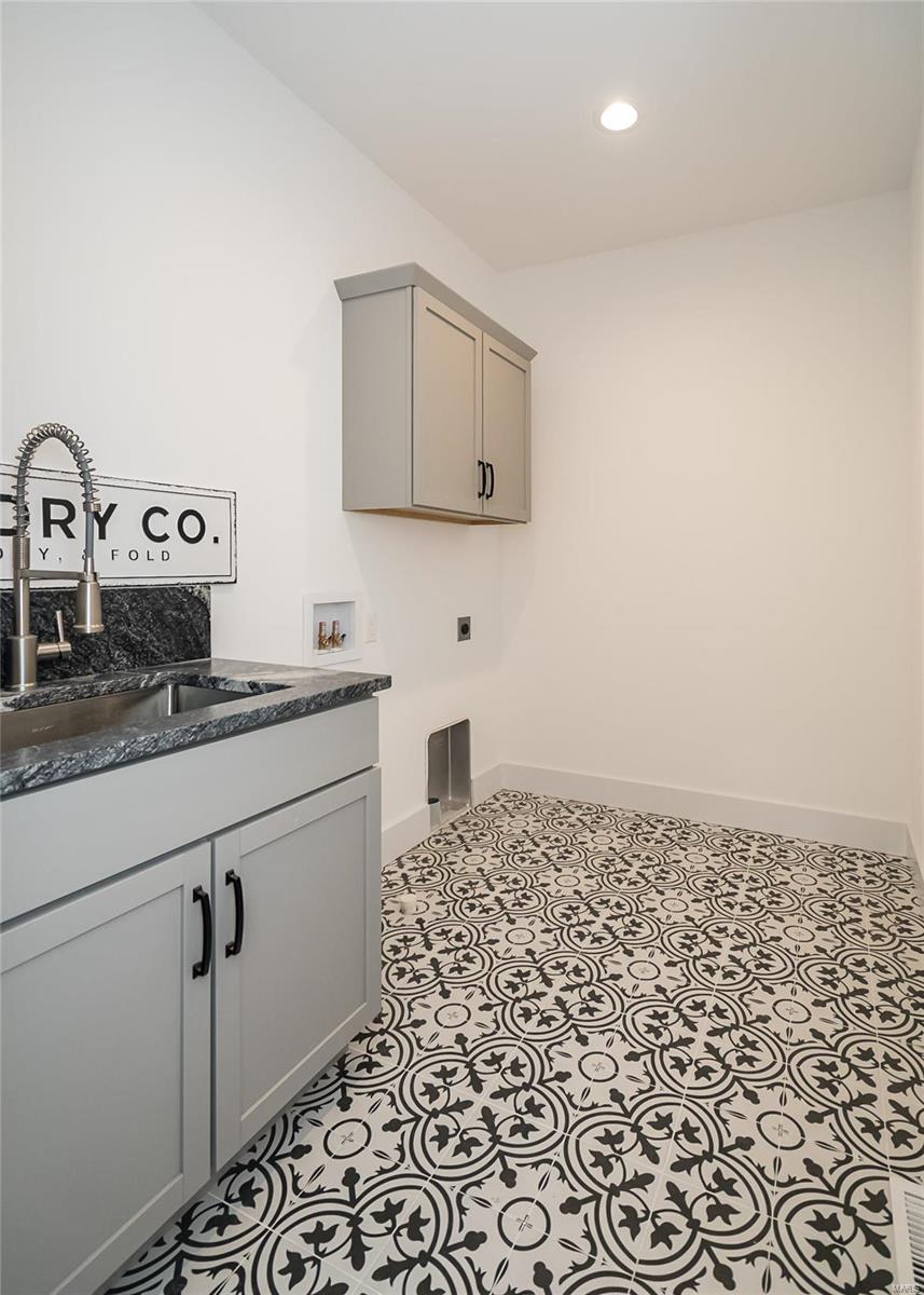 Meadowbrook Country Club Estates - Residential