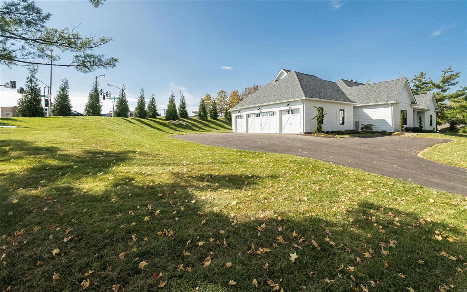 Meadowbrook Country Club Estates - Residential