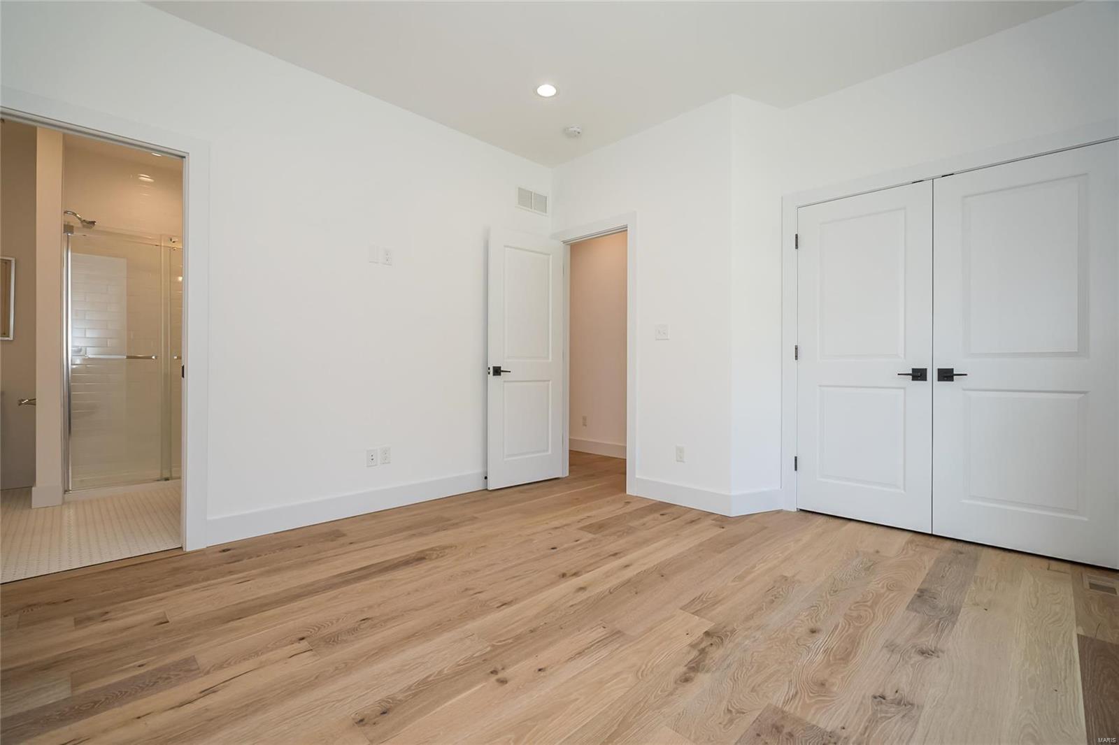 Meadowbrook Country Club Estates - Residential