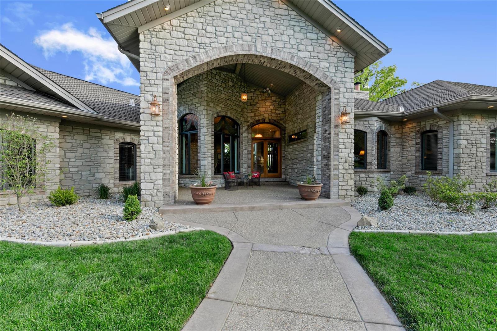 Summit Estate - Residential