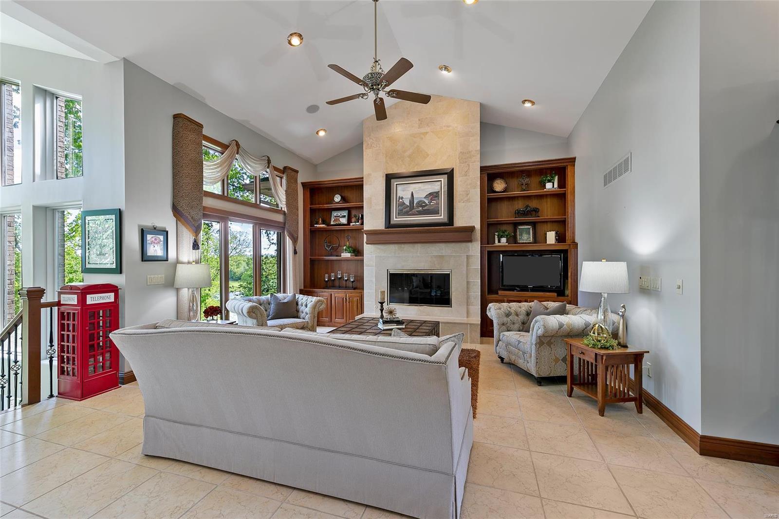 Summit Estate - Residential