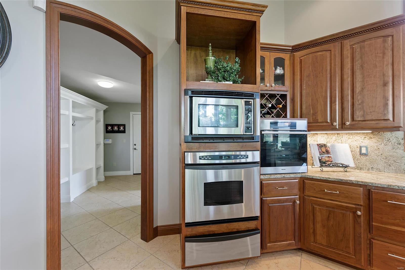 Summit Estate - Residential