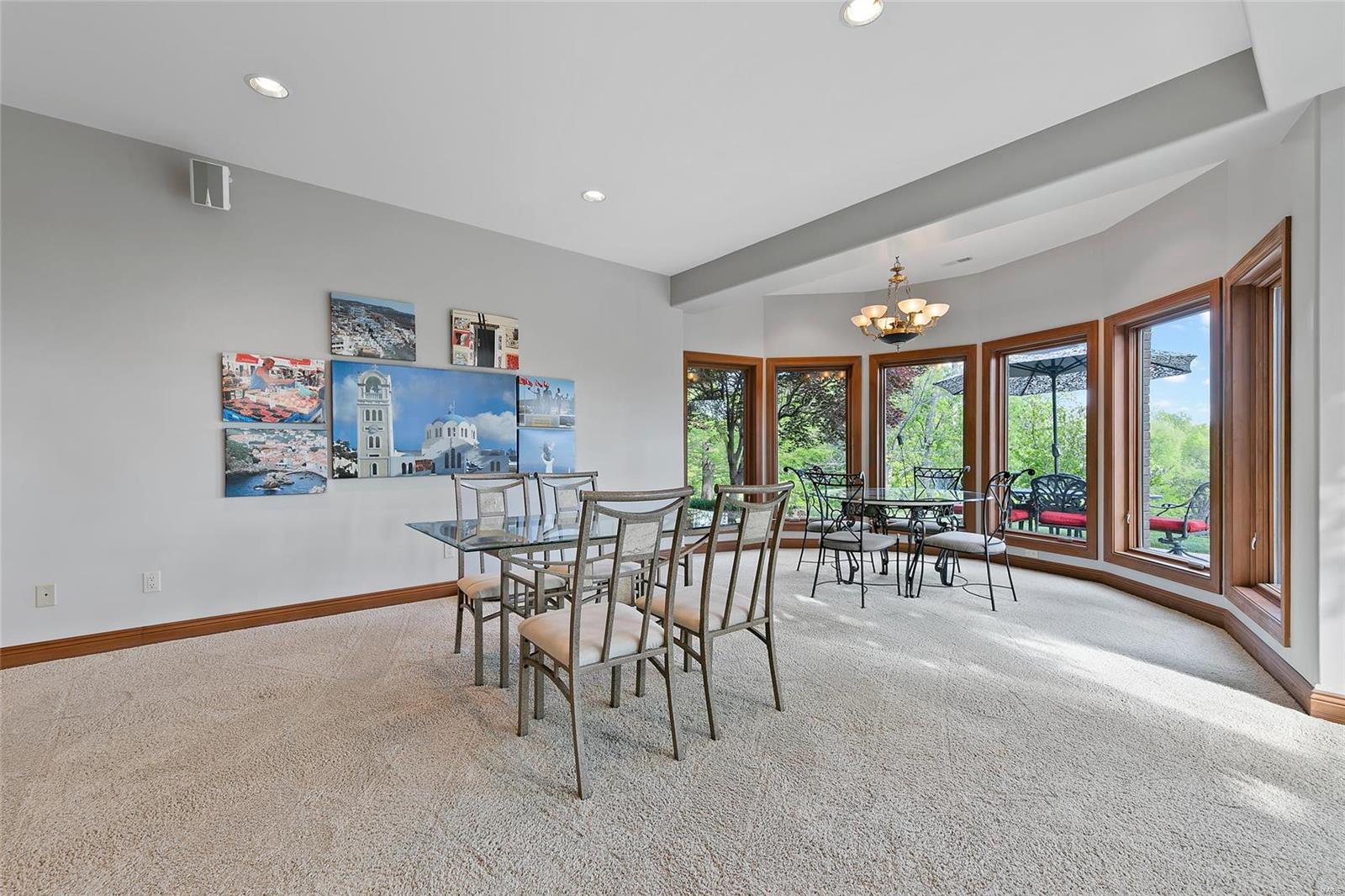 Summit Estate - Residential