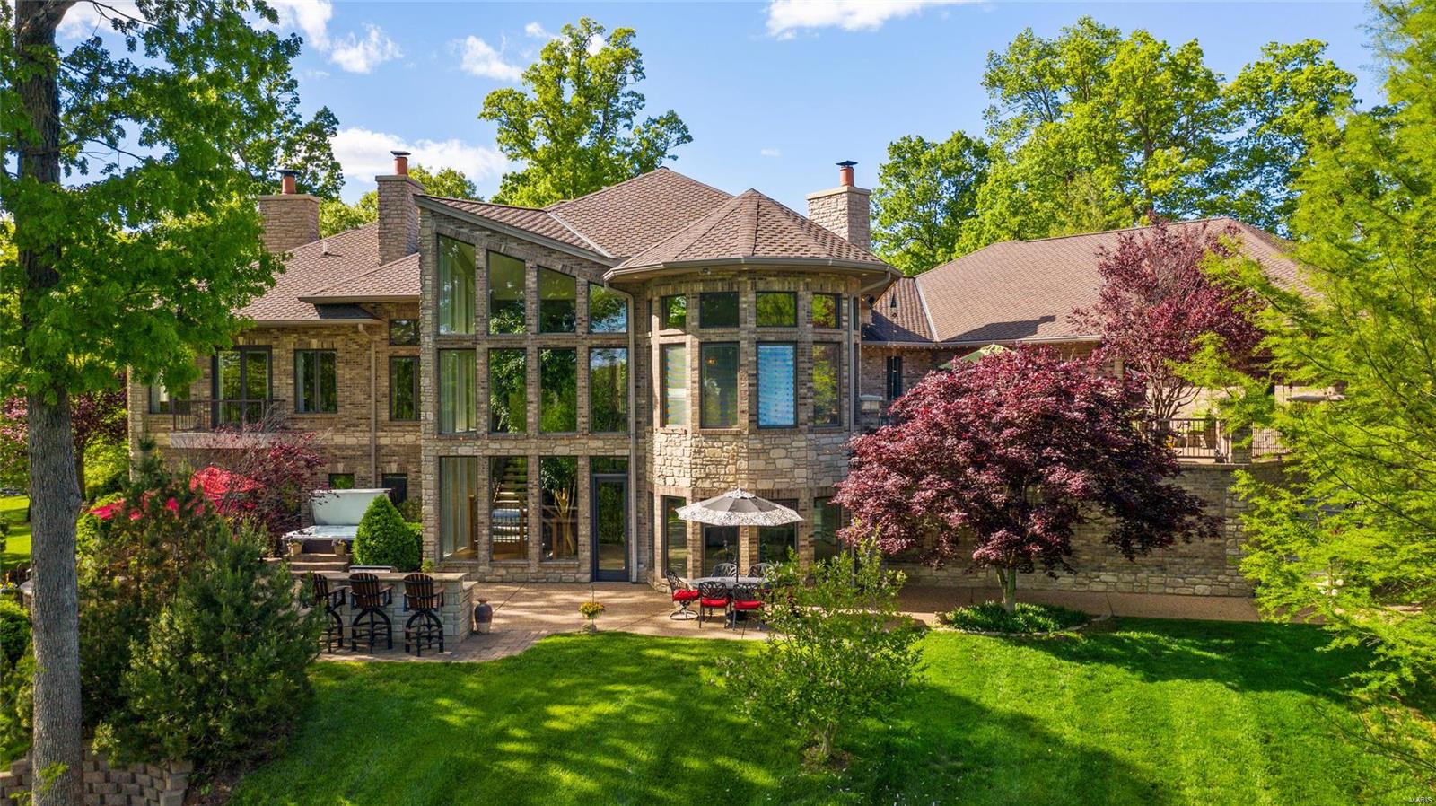 Summit Estate - Residential