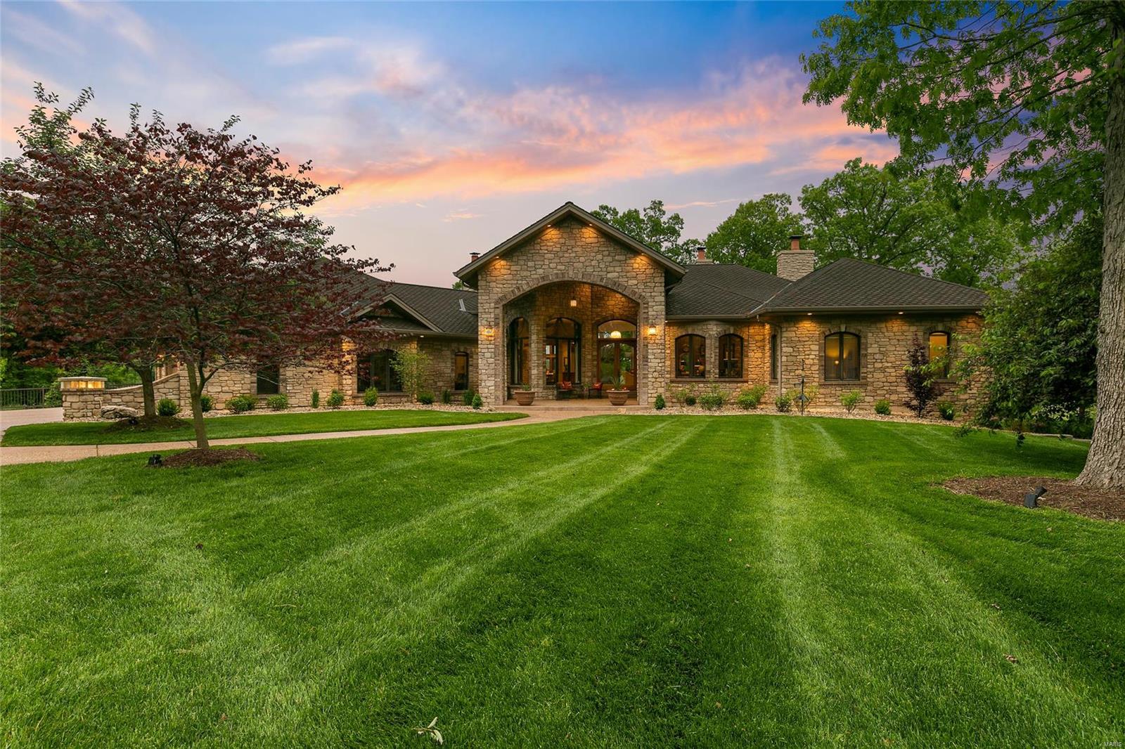 Summit Estate - Residential