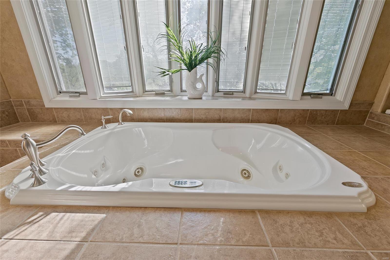 Summit Estate - Residential