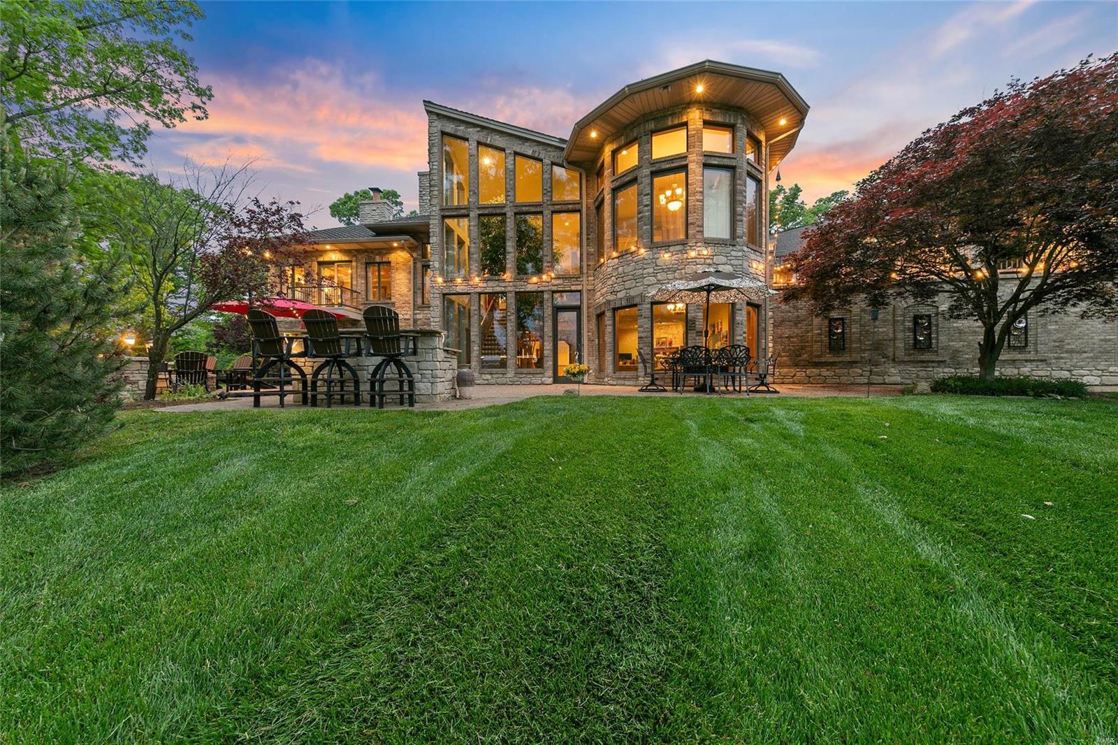 Summit Estate - Residential