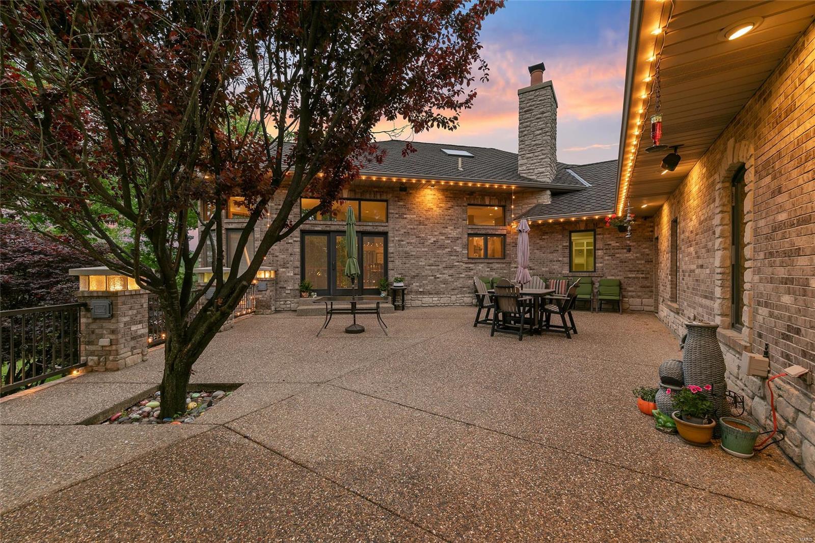 Summit Estate - Residential