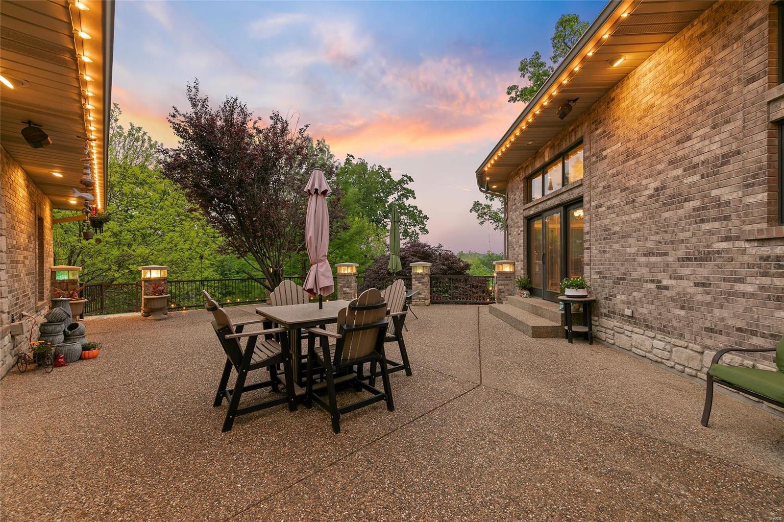 Summit Estate - Residential